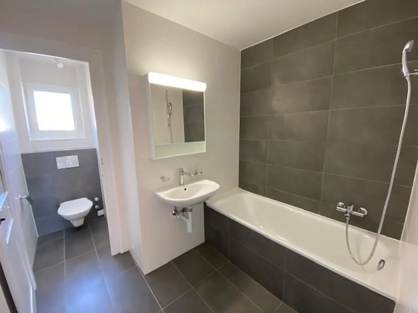 Charming Attic Apartment in Corsier - Photo 5 of 9