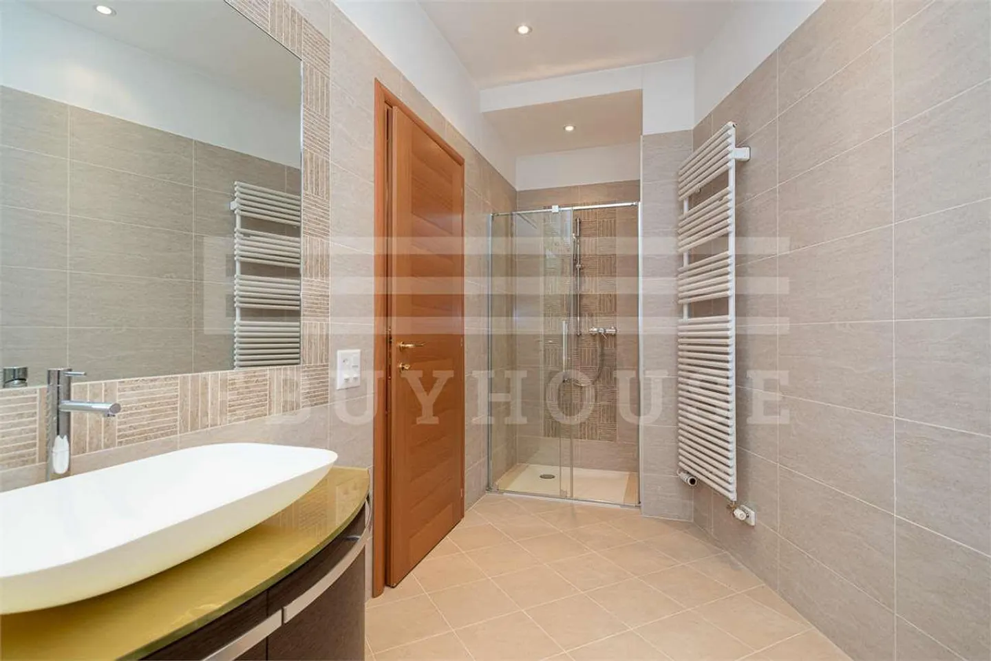 APPARTEMENT PRESTIGIEUX AVEC JARDIN PRIVÉ À CASSARATE - Photo 10 sur 13