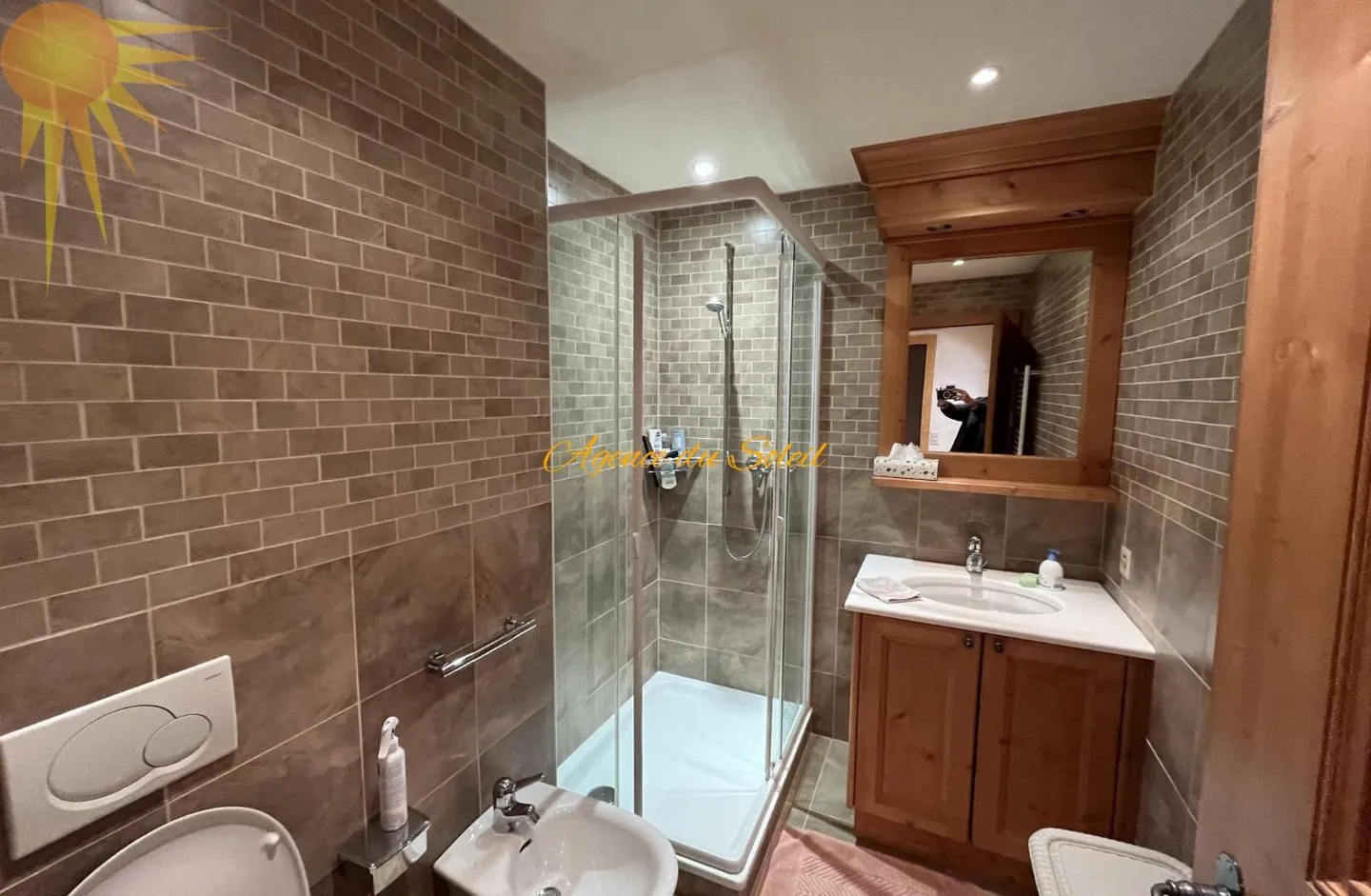Im Herzen von Crans! Elegante 3,5-Zimmer-Wohnung mit großer Terrasse - Foto 10 von 12
