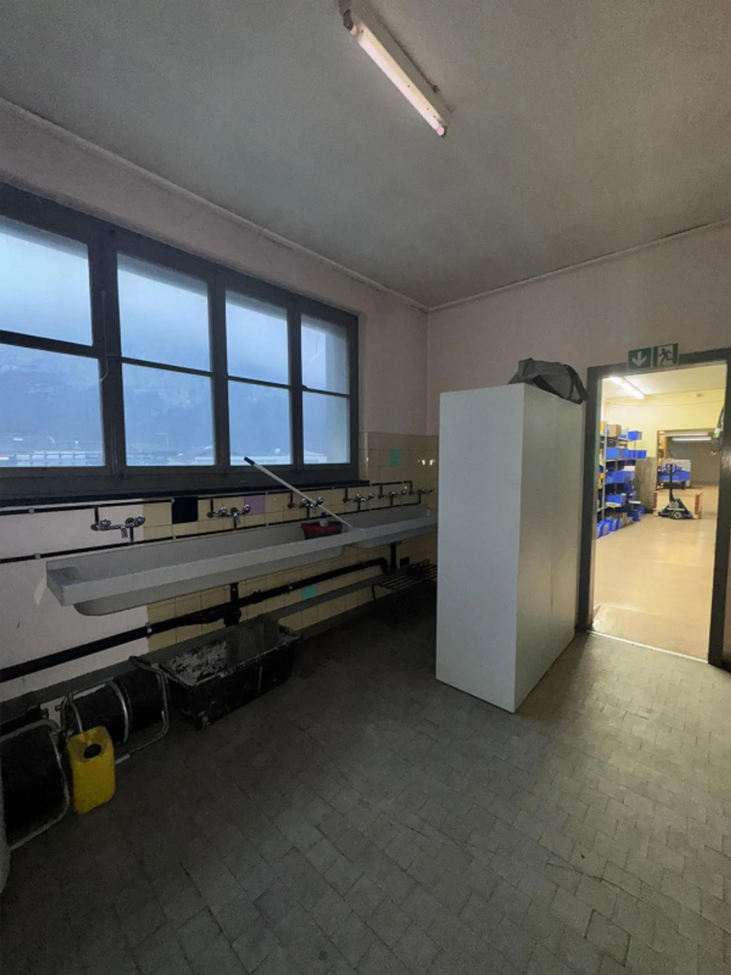 Flexible Büro- und Lagerräume im Obergeschoss zu vermieten - Photo 7 of 16