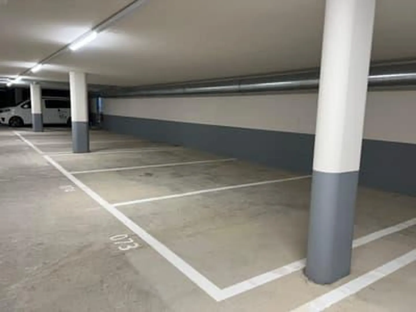 Se garer sans soucis / Votre garage à Zollikofen vous attend - Photo 2 sur 5