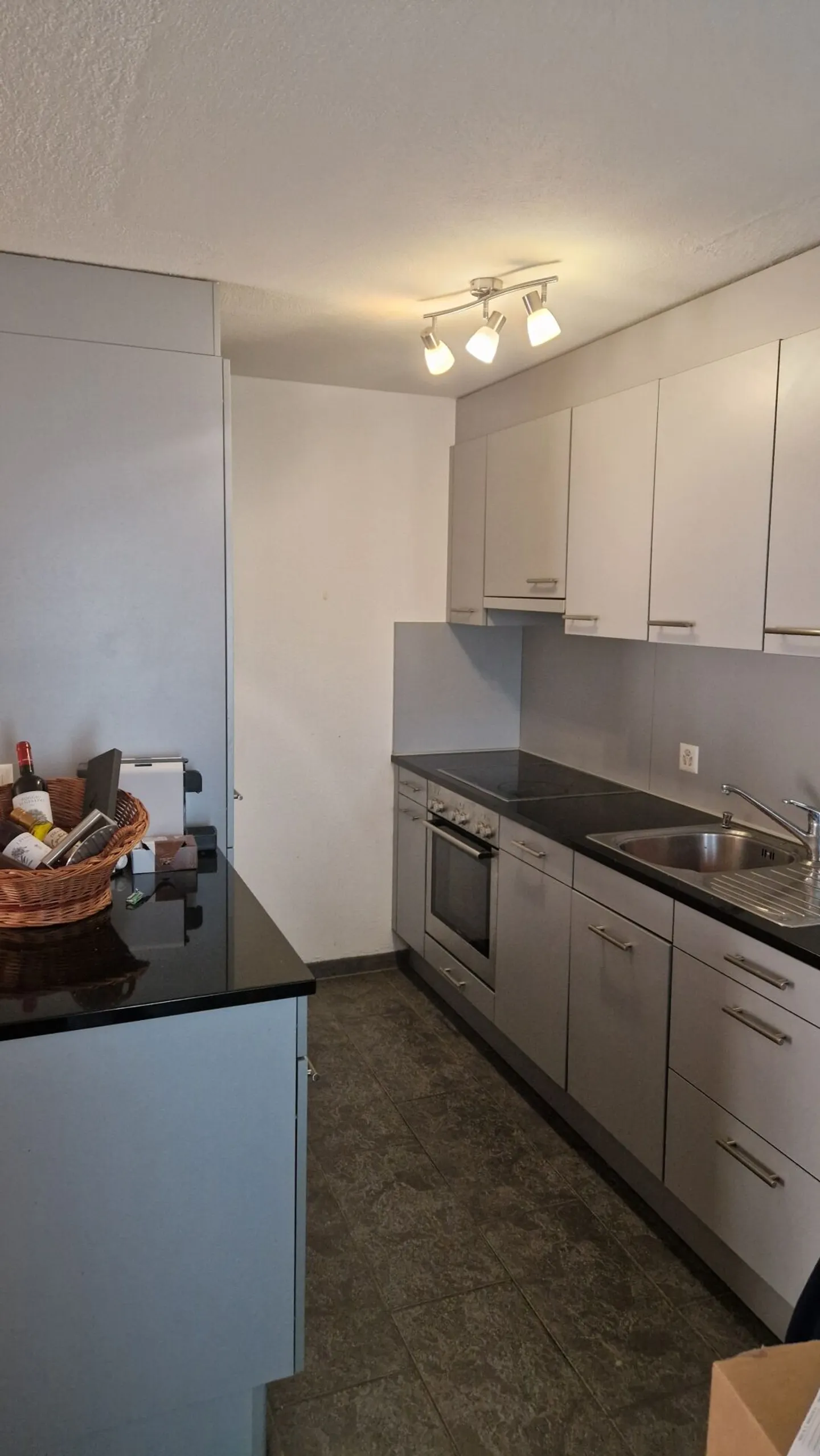 Appartement 2.5 pièces au centre - Photo 2 sur 7