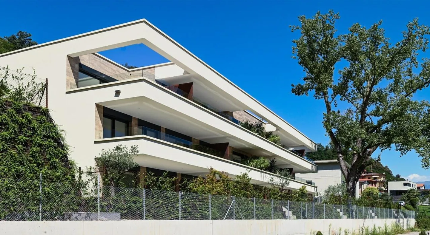 NEUE 3.5-ZIMMER-WOHNUNG MIT TERRASSE UND GARTEN - Foto 1 von 13