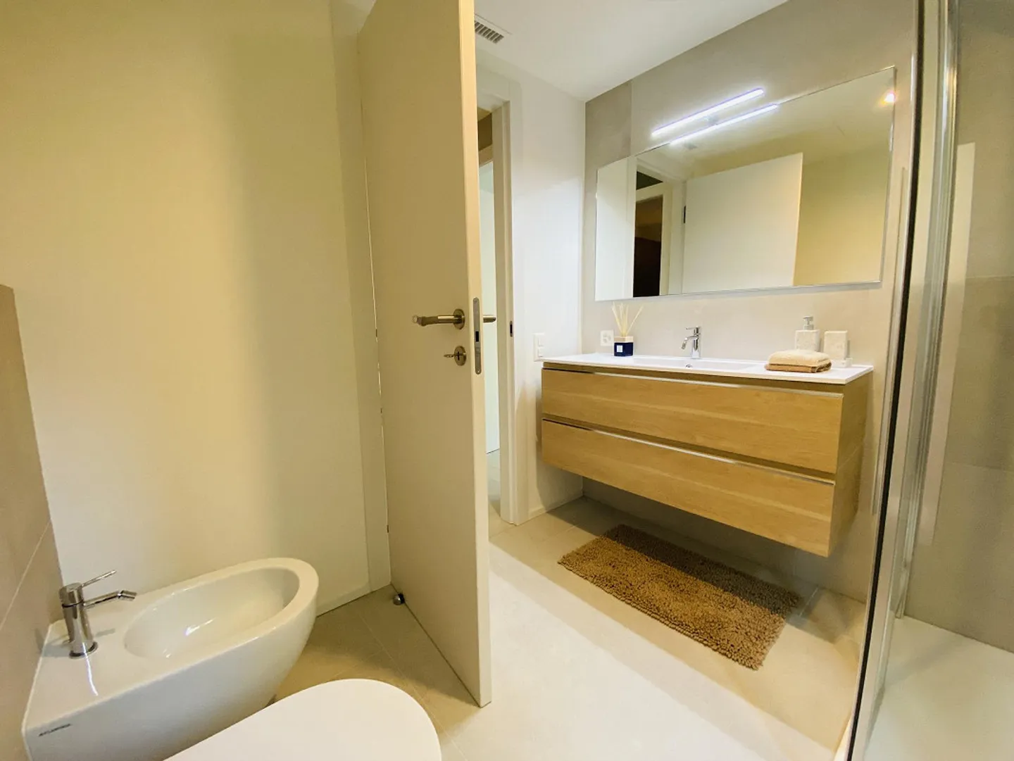 NEUE 3.5-ZIMMER-WOHNUNG MIT TERRASSE UND GARTEN - Foto 8 von 13