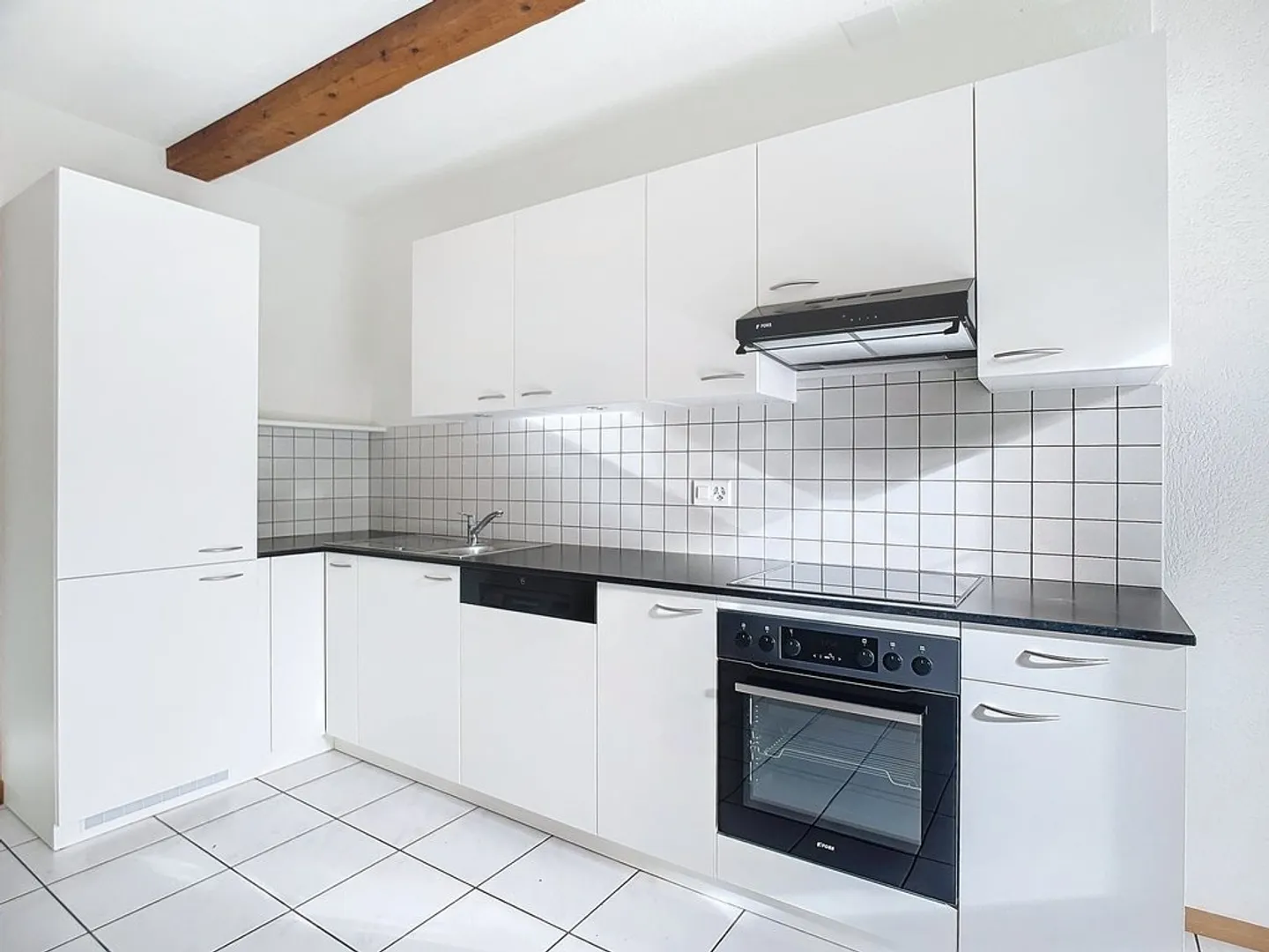 Four-Room Apartment - Photo 2 of 12