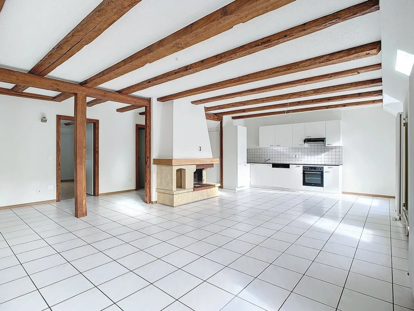 Four-Room Apartment - Photo 3 of 12