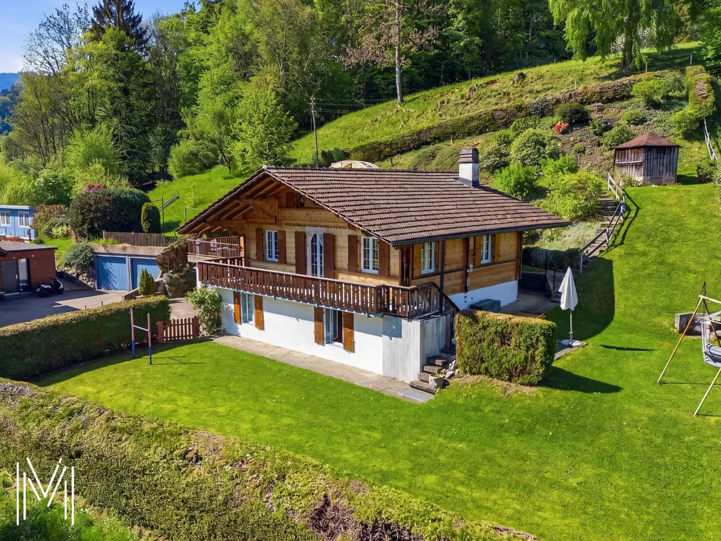 Chalet au cœur de la Gruyère, entre panorama à couper le souffle et style de vie authentique ! - Photo 1 sur 13