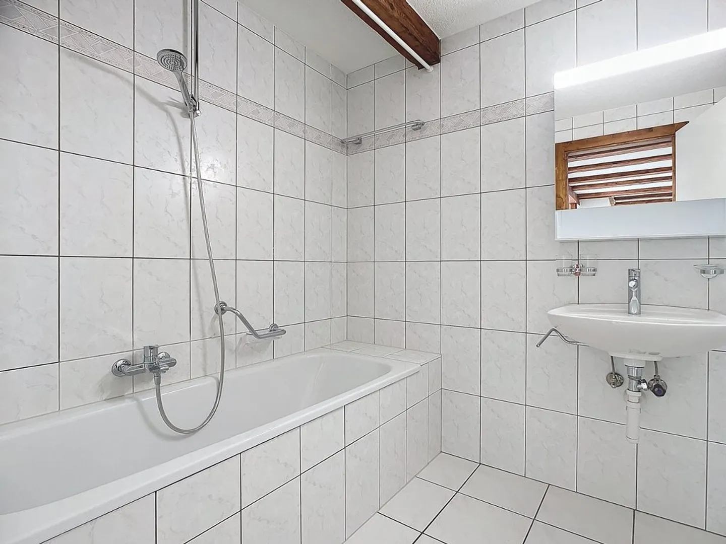 Four-Room Apartment - Photo 11 of 12