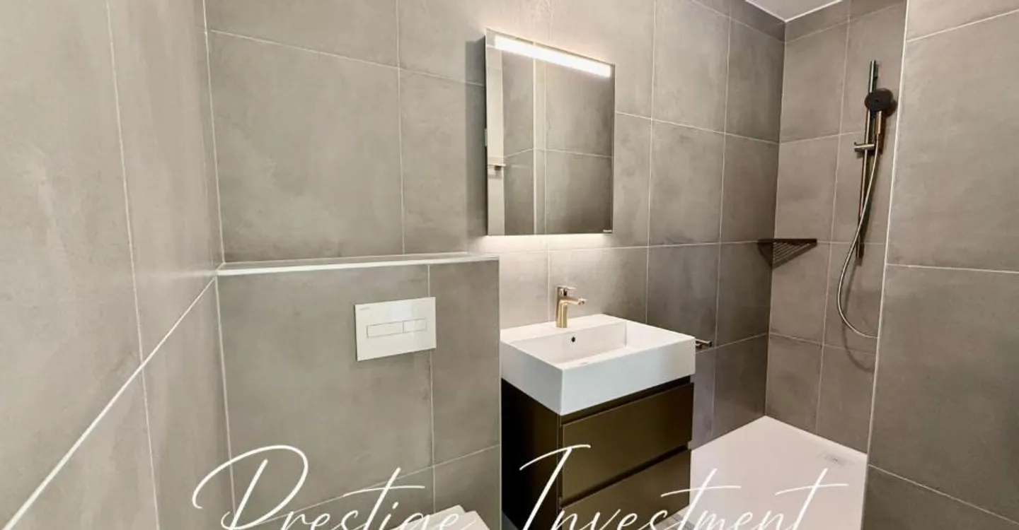 PENTHOUSE 4.5 ROOMS & 172 M2 - UVRIER - Photo 9 of 12