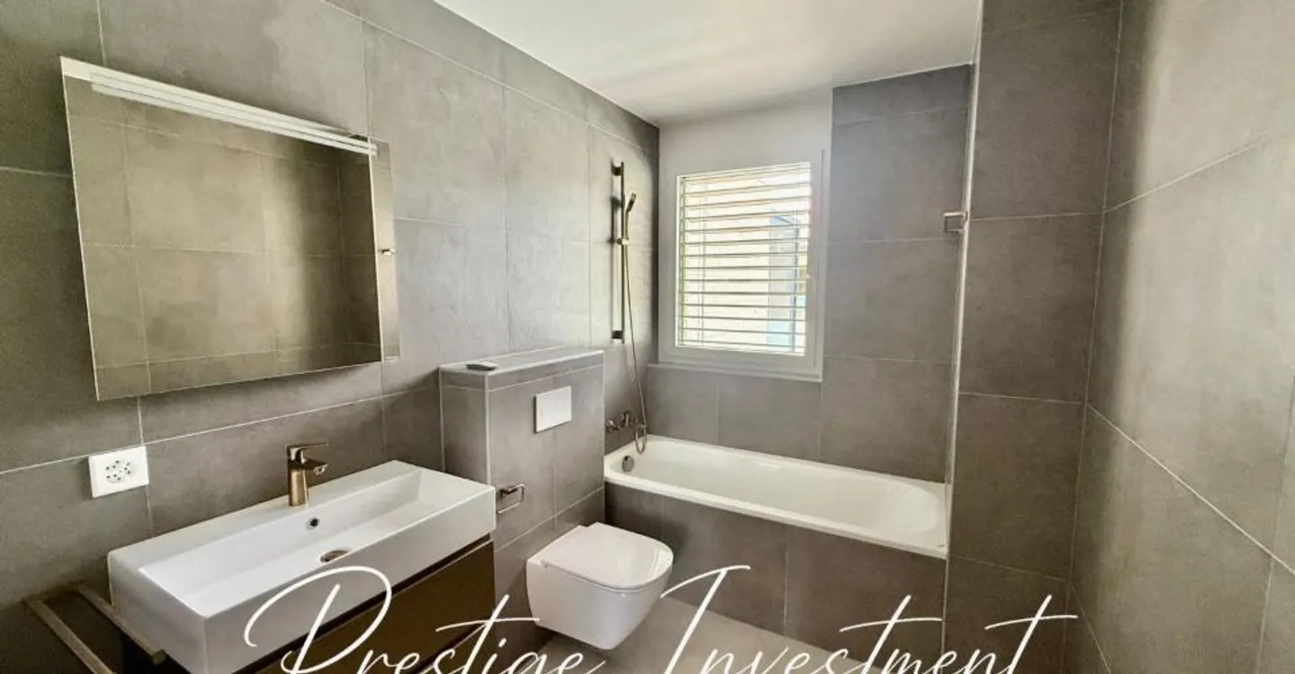PENTHOUSE 4.5 ROOMS & 172 M2 - UVRIER - Photo 11 of 12