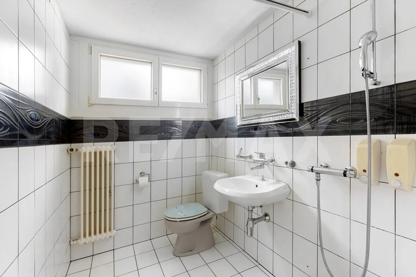 Maison semi-détachée de 5 pièces avec potentiel d'aménagement dans un quartier résidentiel calme et prisé - Photo 10 sur 13