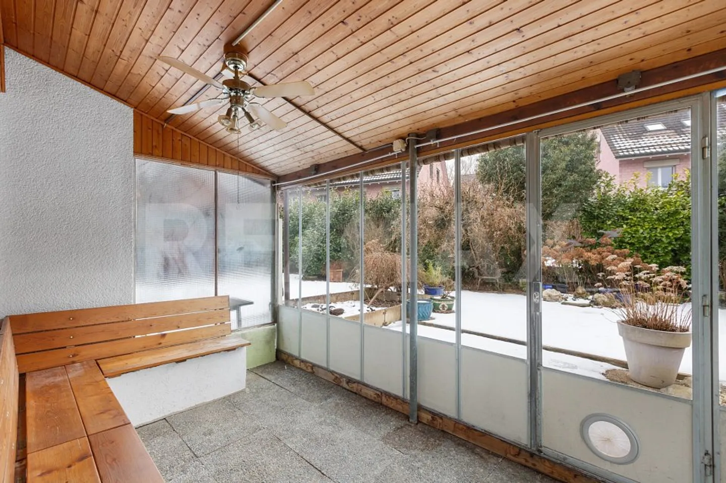 Maison semi-détachée de 5 pièces avec potentiel d'aménagement dans un quartier résidentiel calme et prisé - Photo 5 sur 13