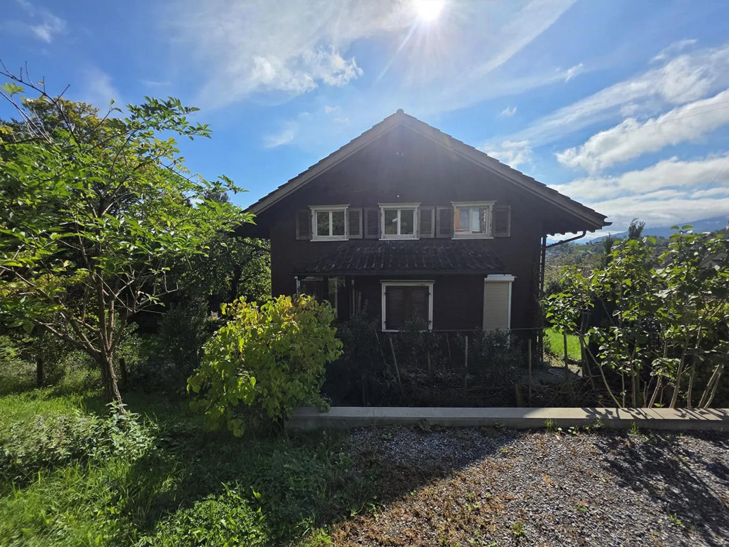 Chalet charmant avec vue imprenable - idéal pour les jeunes familles - Photo 2 sur 14