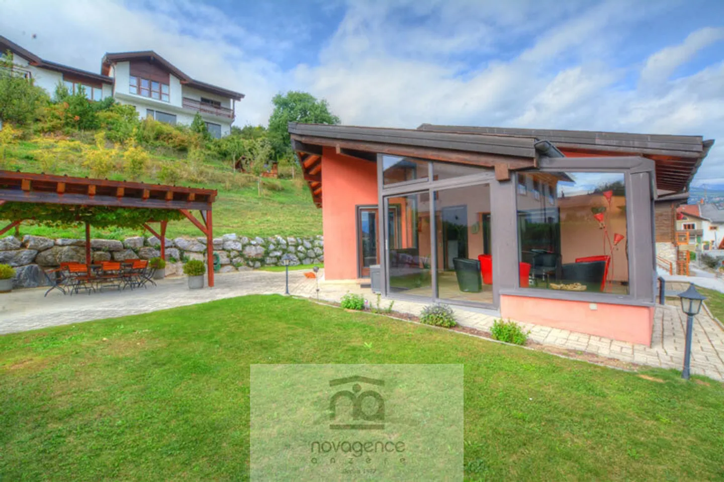 Zeitgenössische Villa in Blignou - Foto 4 von 13