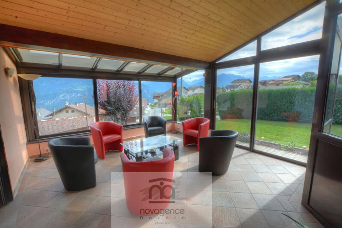 Zeitgenössische Villa in Blignou - Foto 9 von 13