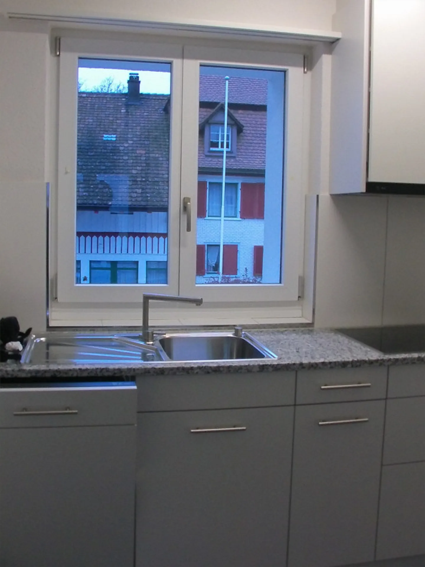 Tranquillo appartamento di 4 locali, 1° piano destro - Foto 3 di 10