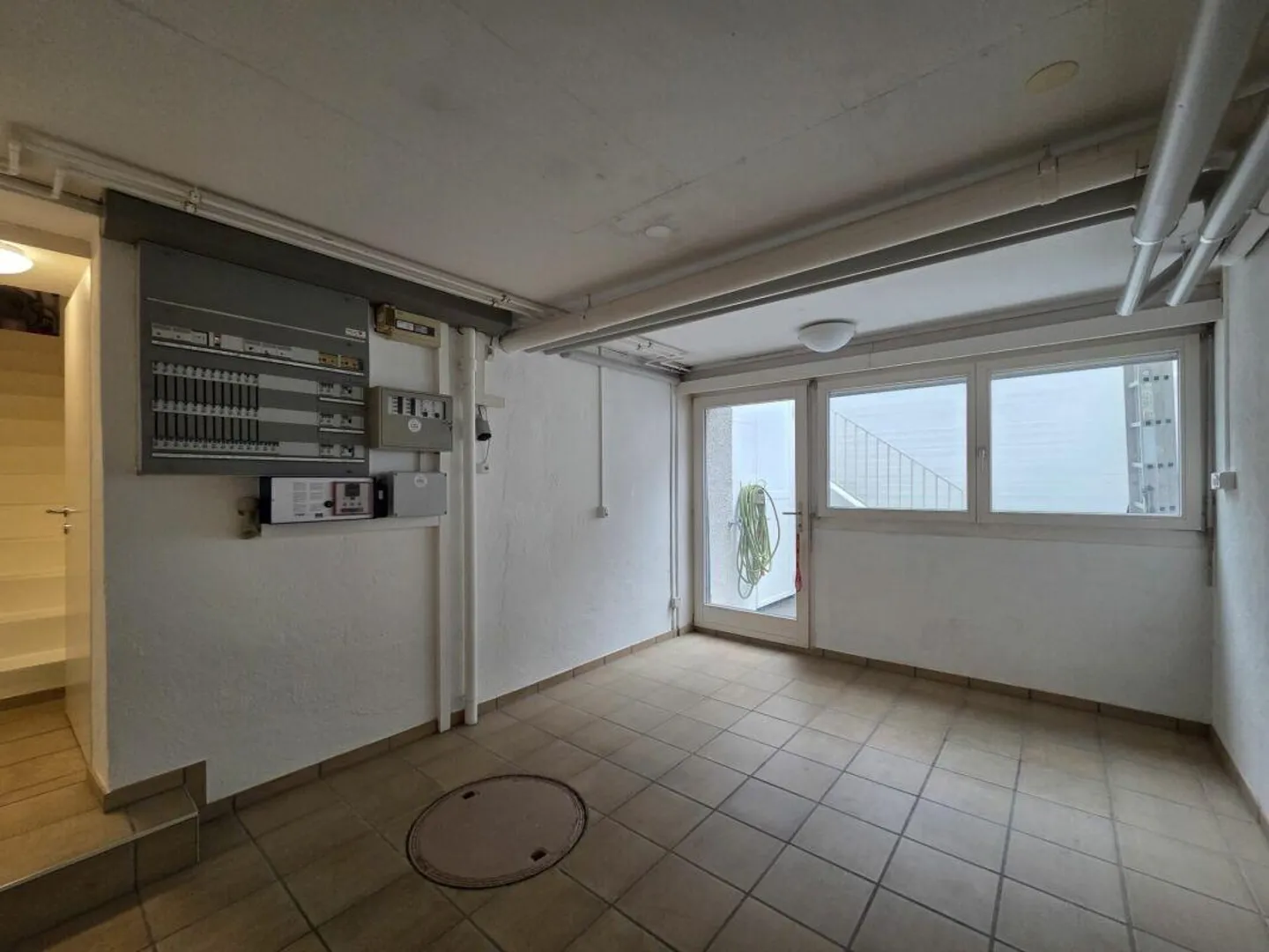 Grosszügiges Eckhaus mit Garten - Foto 14 von 14