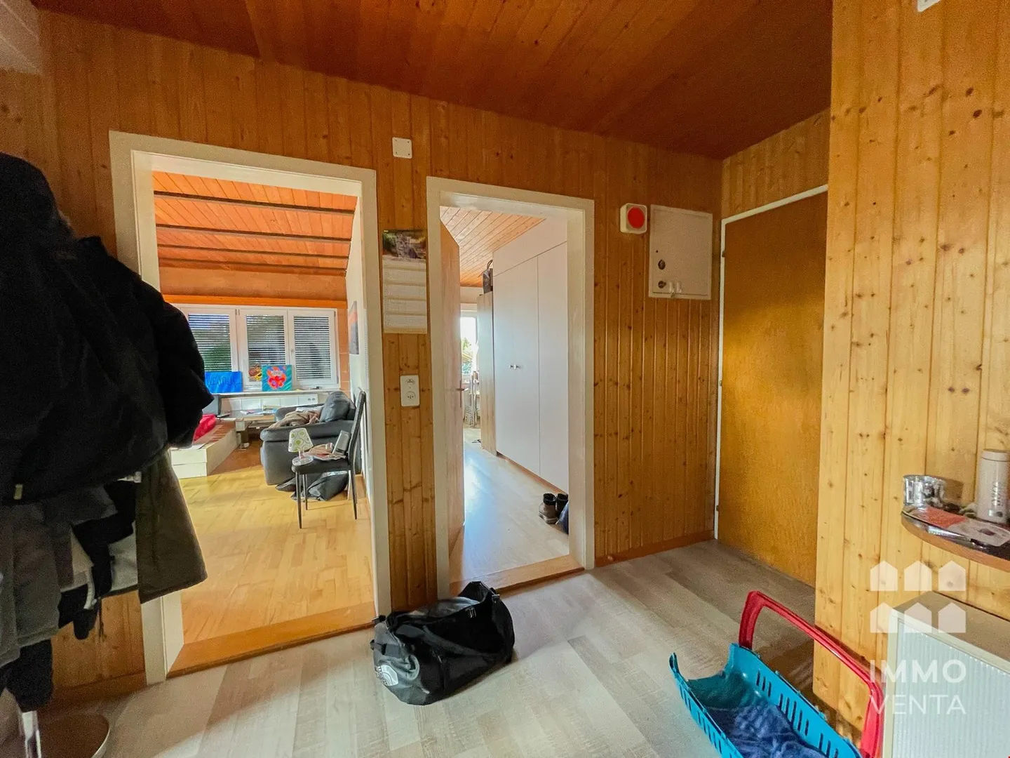 Charmante appartement 4 pièces avec balcon et belle vue à Schnottwil - Photo 2 sur 10