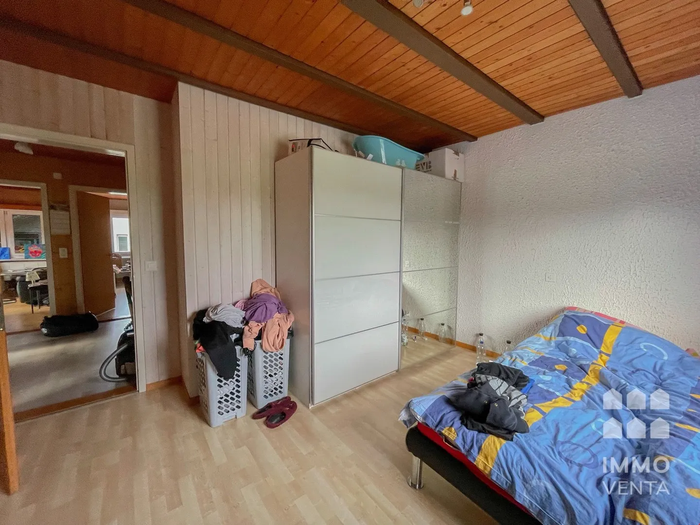 Charmante appartement 4 pièces avec balcon et belle vue à Schnottwil - Photo 5 sur 10