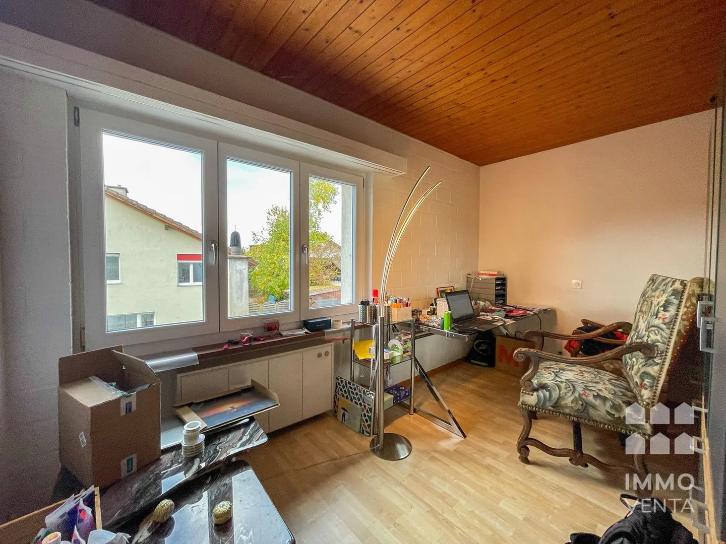 Charmante appartement 4 pièces avec balcon et belle vue à Schnottwil - Photo 6 sur 10