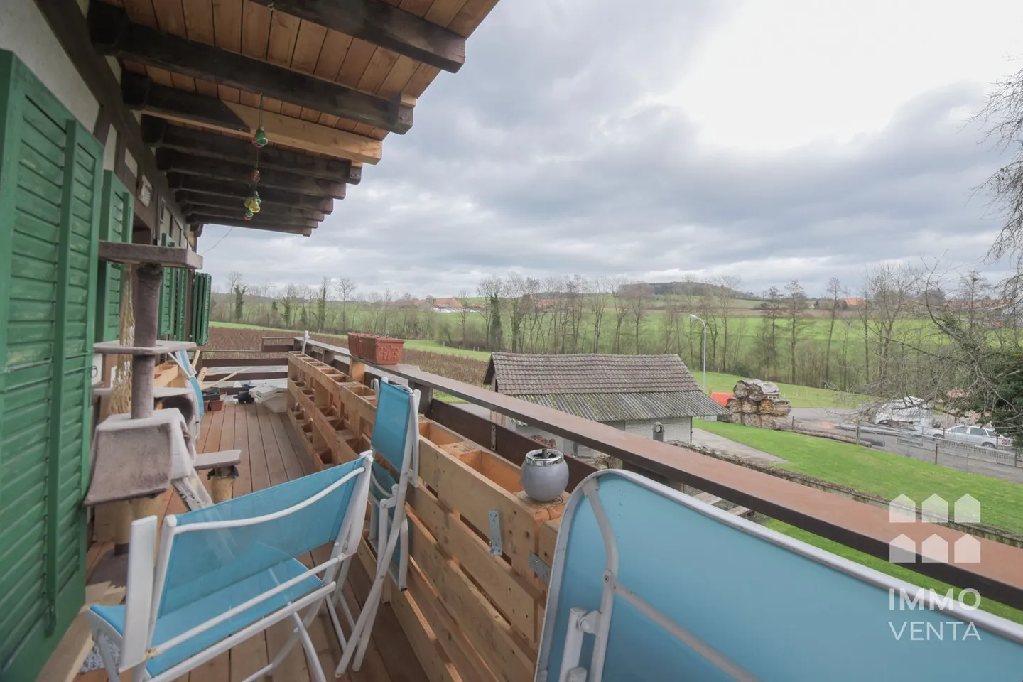 Charmante appartement 4 pièces avec balcon et belle vue à Schnottwil - Photo 9 sur 10