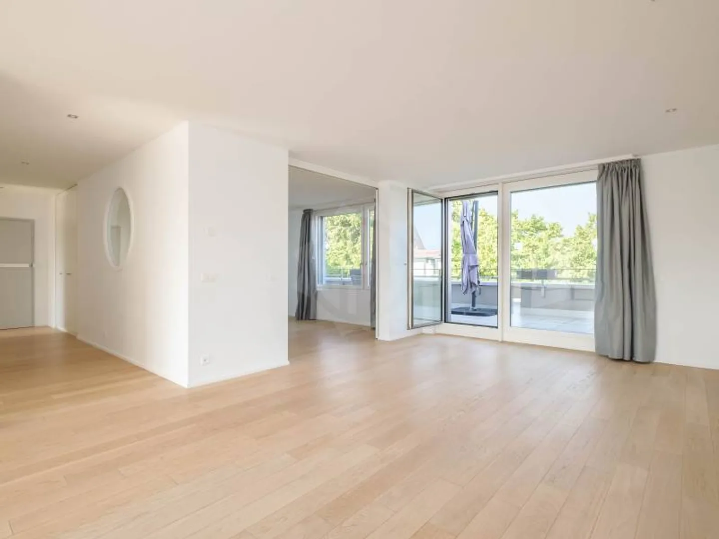 Penthouse in Eaux-Vives - Photo 2 of 10