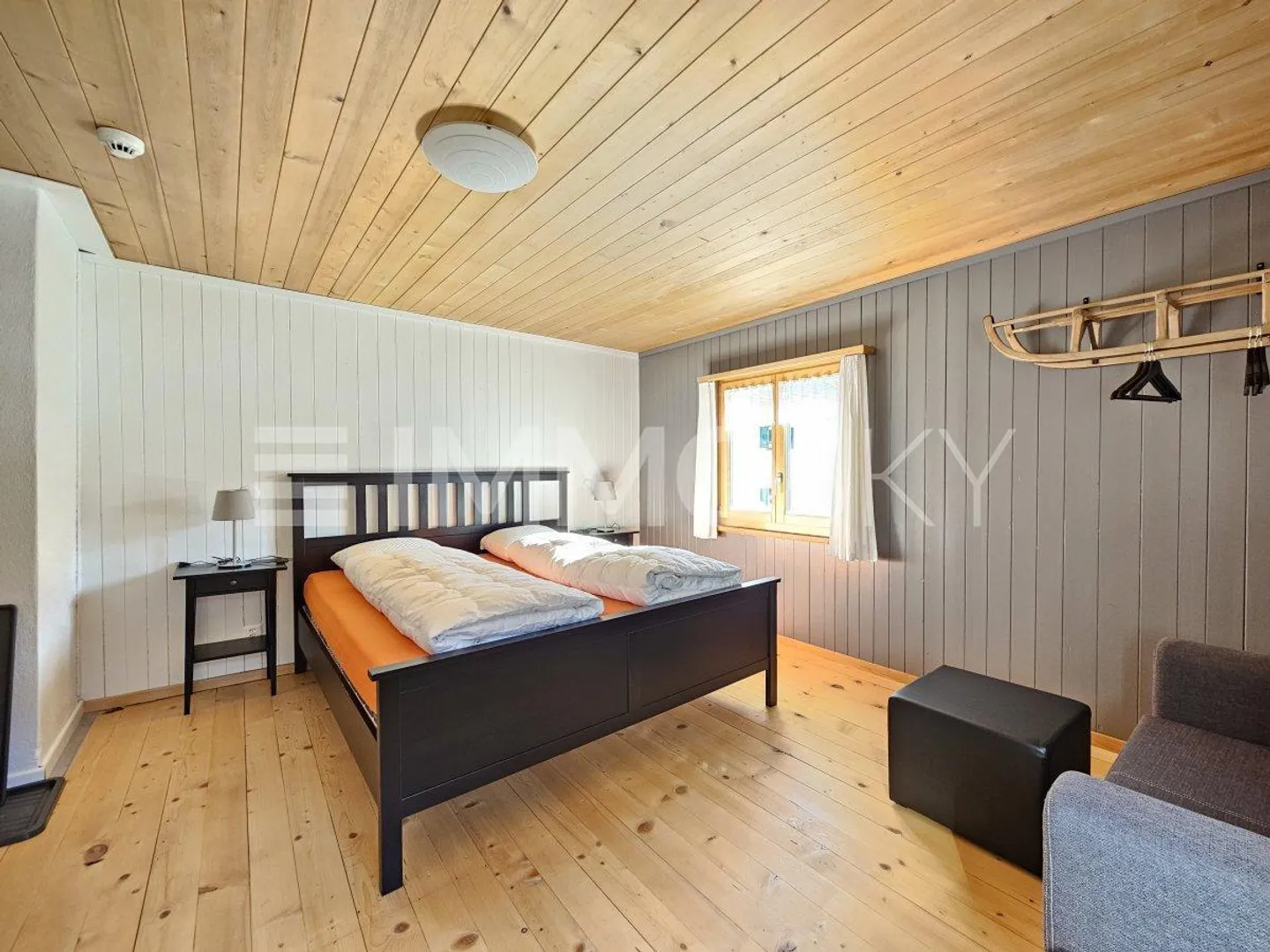 Charming hotel with history, mountain view and potential for the future - Photo 5 of 5