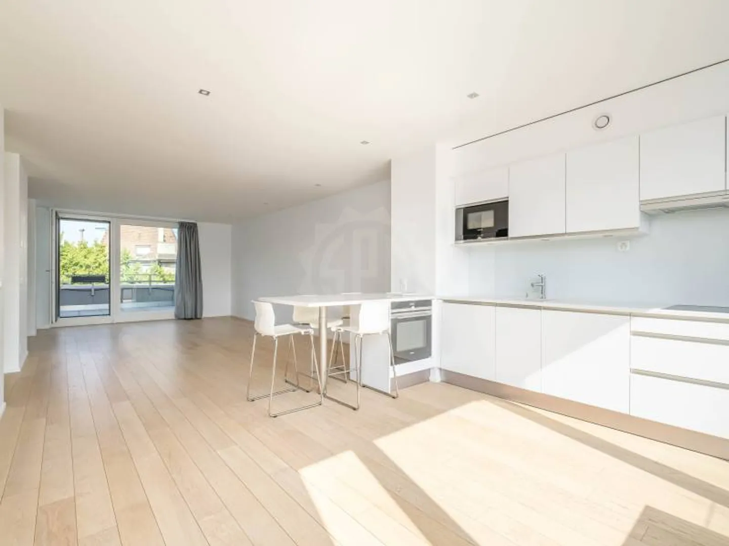 Penthouse in Eaux-Vives - Photo 3 of 10