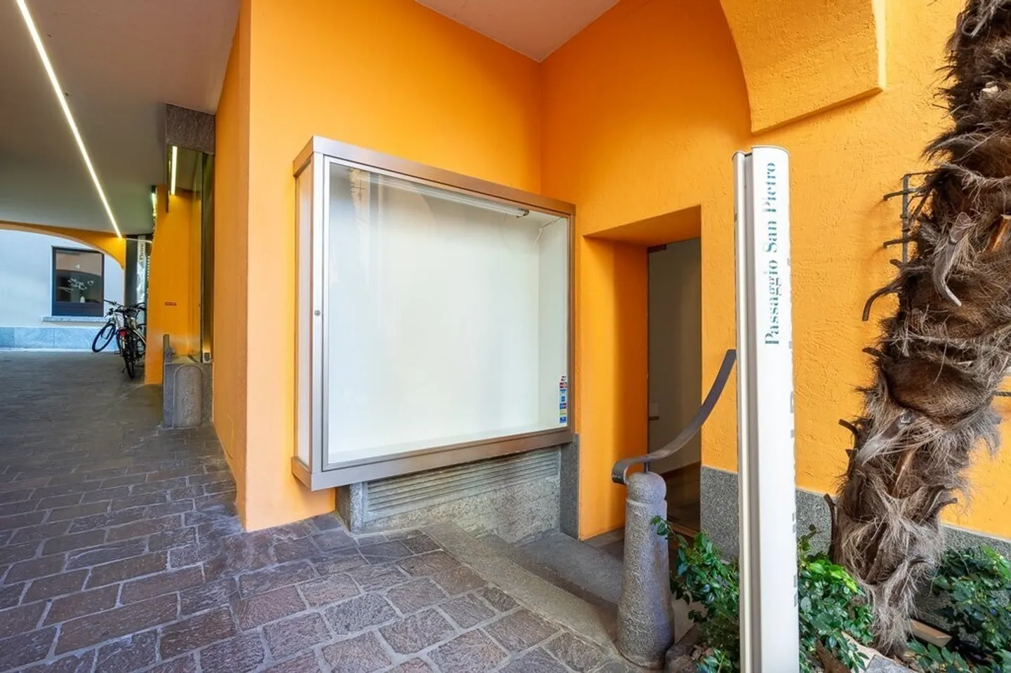 Gewerbliche Räumlichkeiten zu vermieten - Zentrum Ascona - Foto 2 von 9
