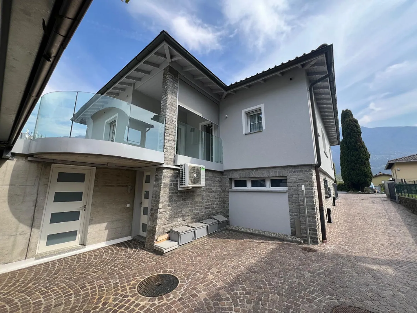 VILLA IN A PRIVILEGED POSITION - A HOUSE WITH SOUL - Photo 25 of 25