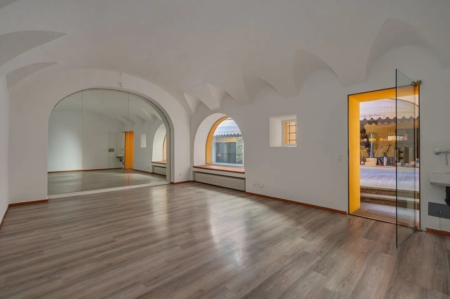 Gewerbliche Räumlichkeiten zu vermieten - Zentrum Ascona - Foto 4 von 9