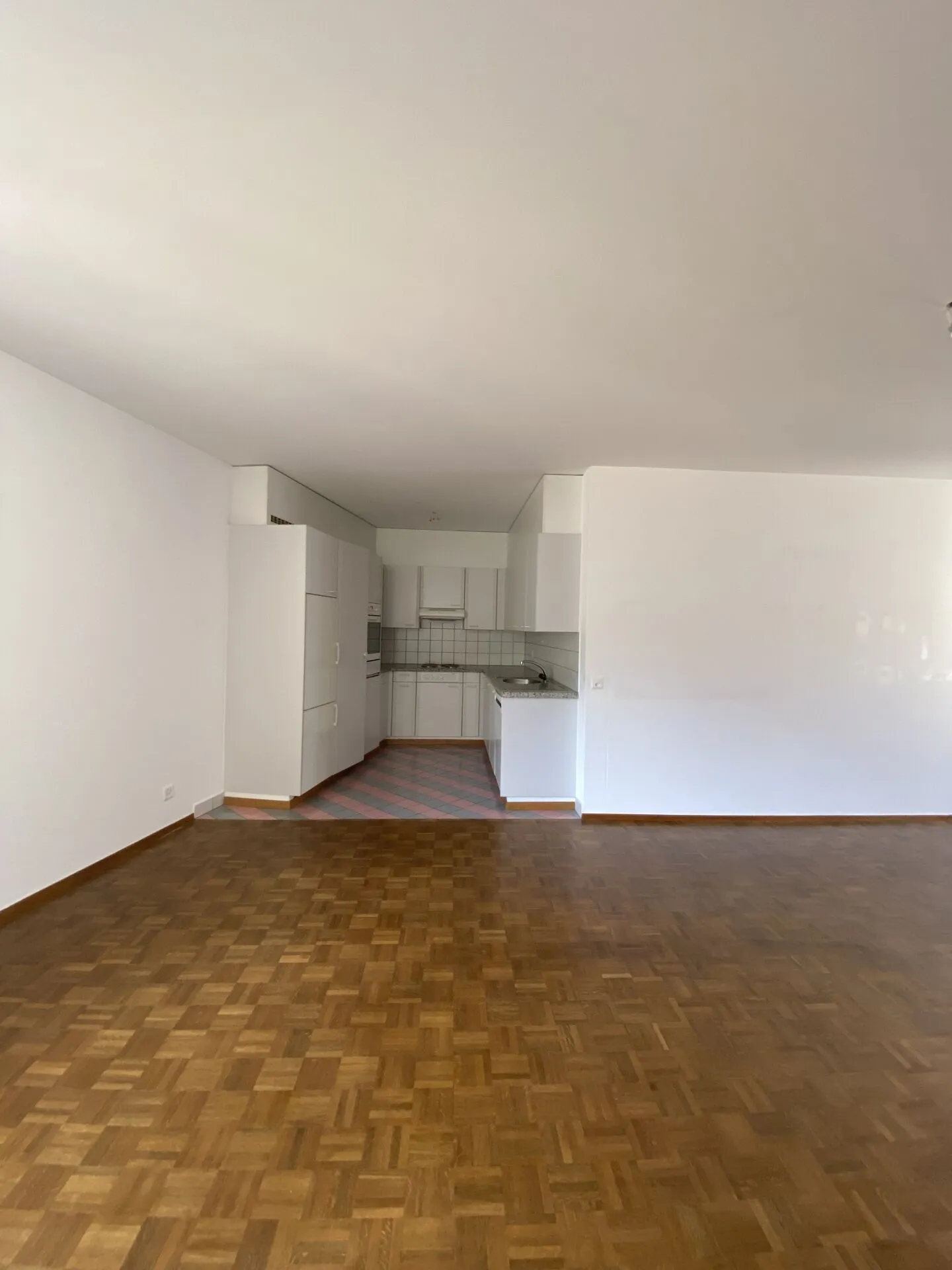 3.5 Room Apartment in the Center at the Foot of Castelgrande - Photo 1 of 7