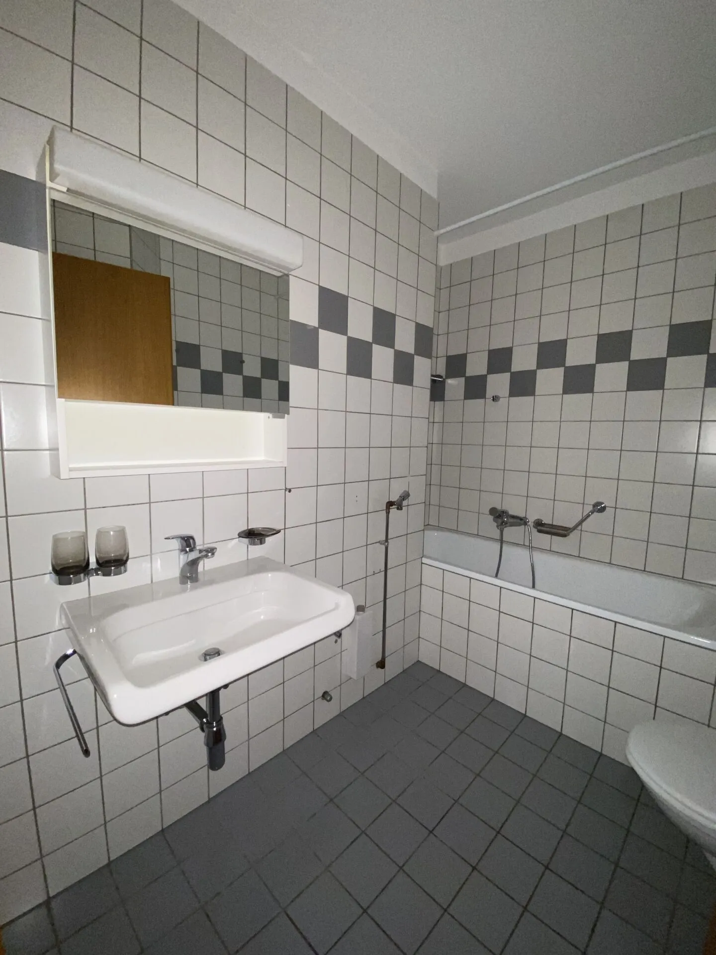 3.5 Room Apartment in the Center at the Foot of Castelgrande - Photo 4 of 7