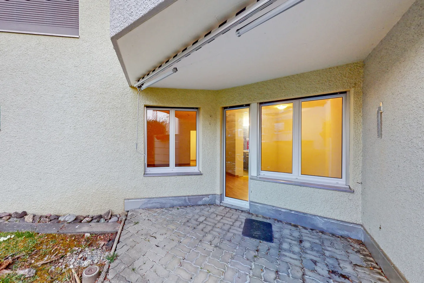 Spacious and renovated apartment with flair - Photo 5 of 5