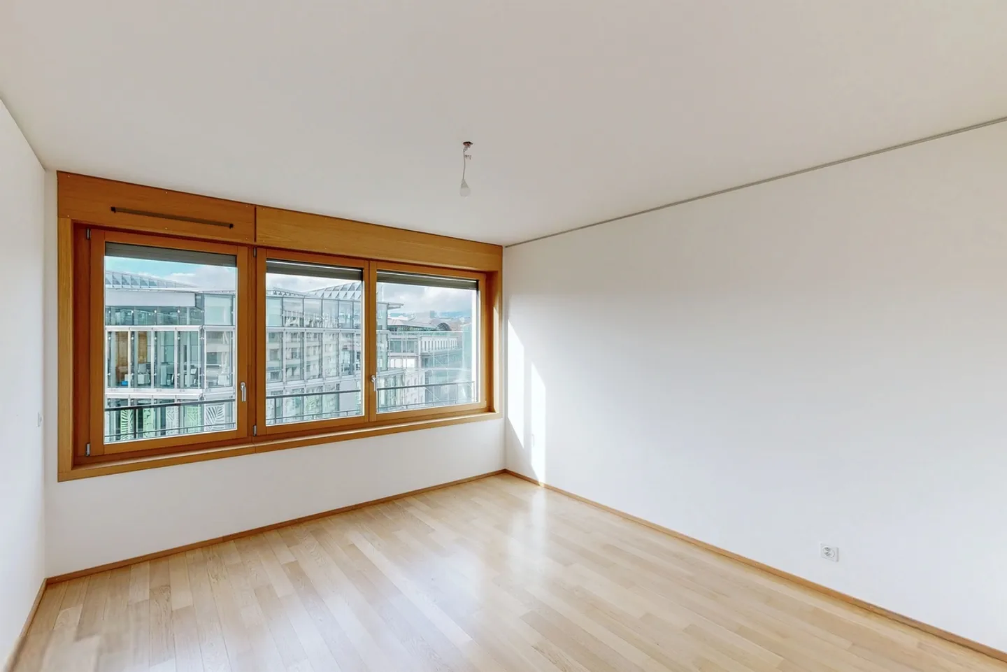 Spacious 6.5-room apartment on the 8th floor - Photo 7 of 13