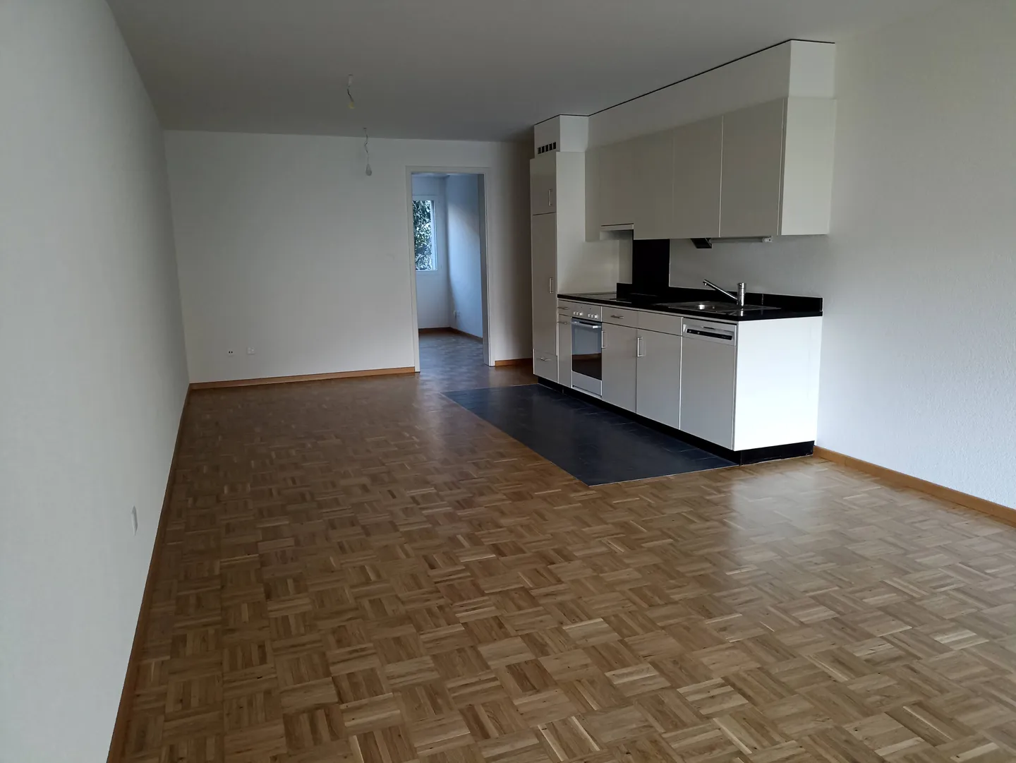 Appartamento moderno con terrazza - Foto 2 di 6