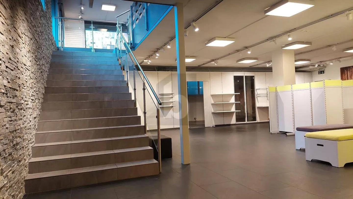 NEL CUORE DEL CENTRO CITTADINO - Foto 4 di 6