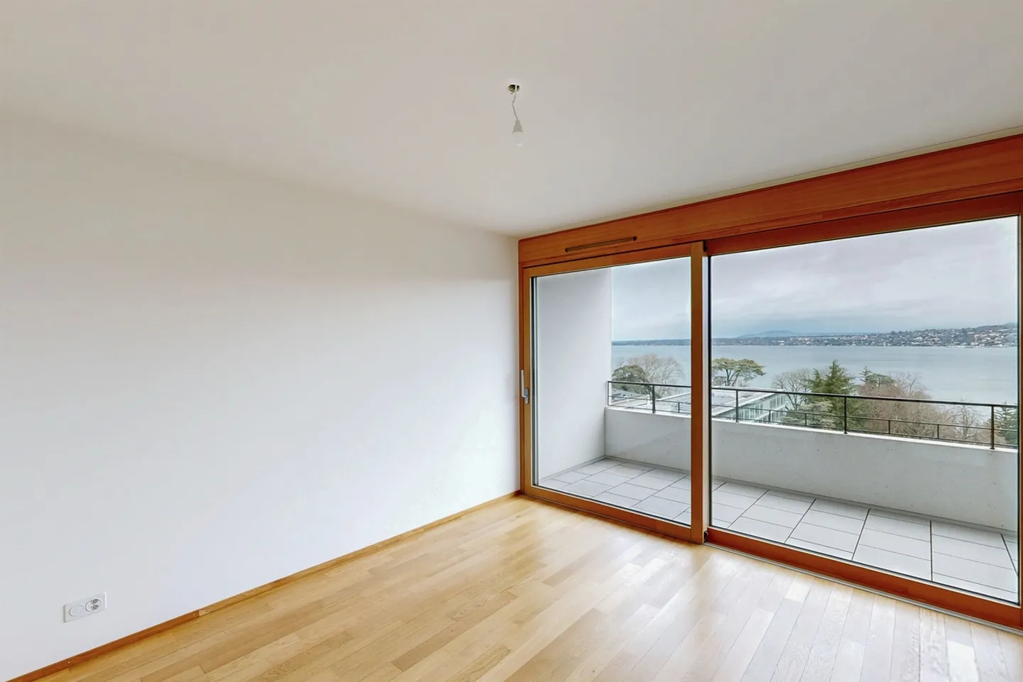Spacious 6.5-room apartment on the 8th floor - Photo 6 of 13