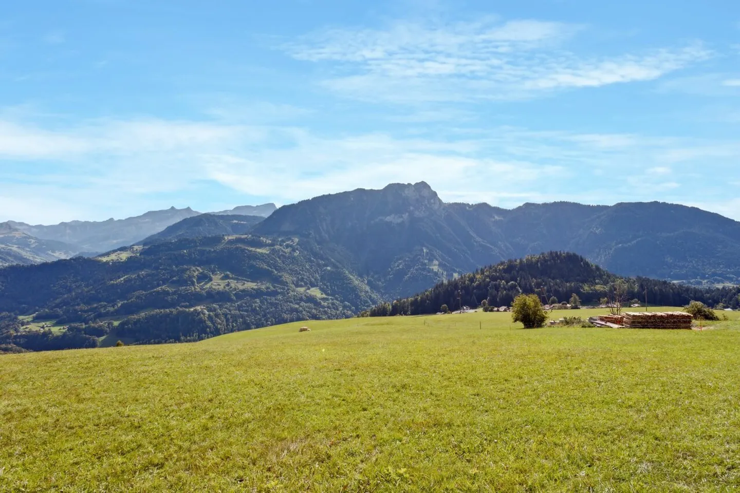 Chalet with home cinema / indoor jacuzzi / panoramic view - Photo 9 of 13