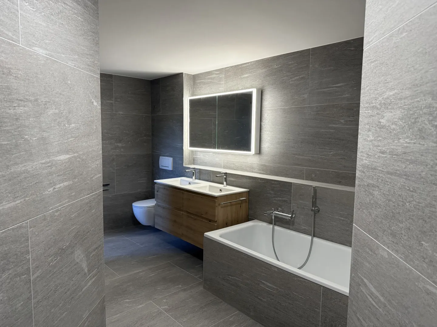Appartamento attraente di 4,5 stanze - Foto 3 di 8