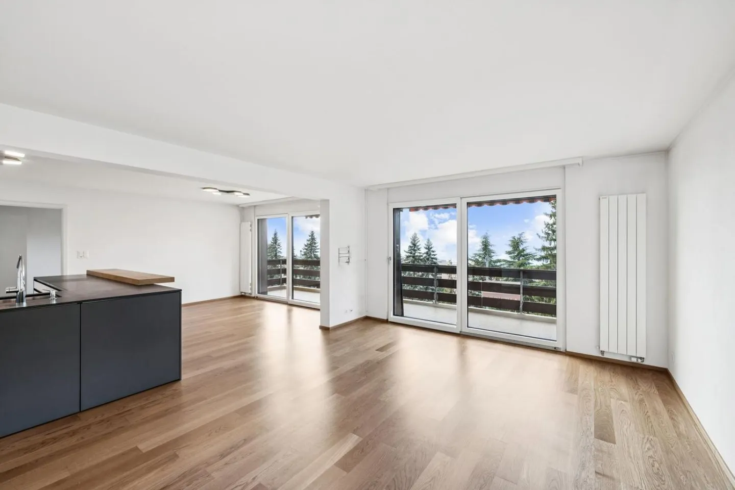 Renovated 5 1/2 room apartment - Ideal for a family! - Photo 1 of 9