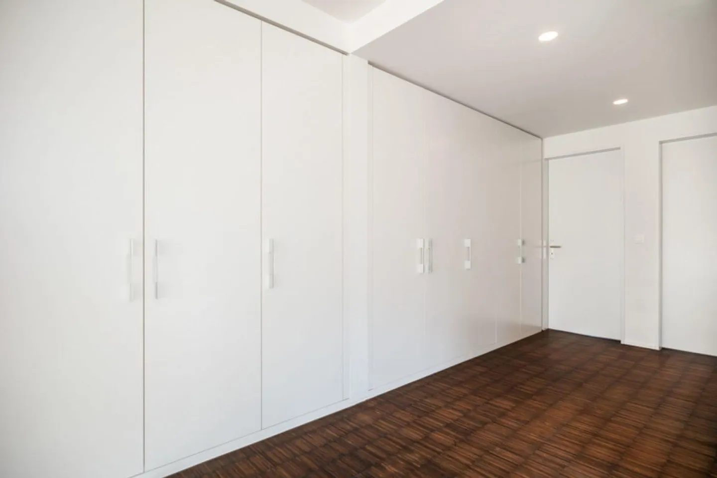 Modern penthouse apartment in the heart of Lucerne! - Photo 4 of 9
