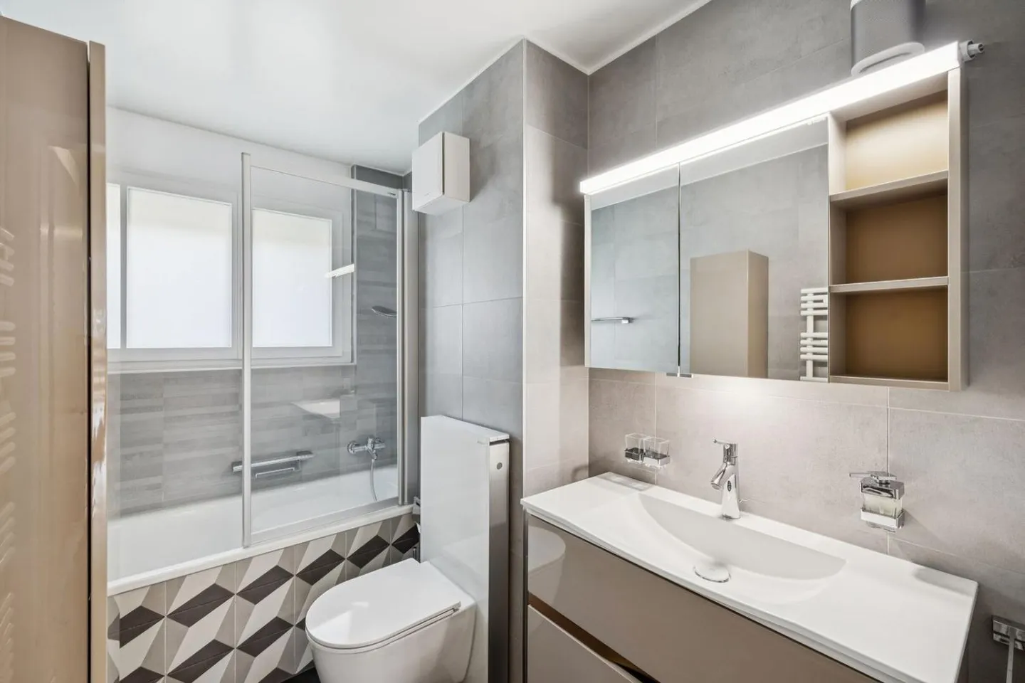 Renovated 5 1/2 room apartment - Ideal for a family! - Photo 6 of 9