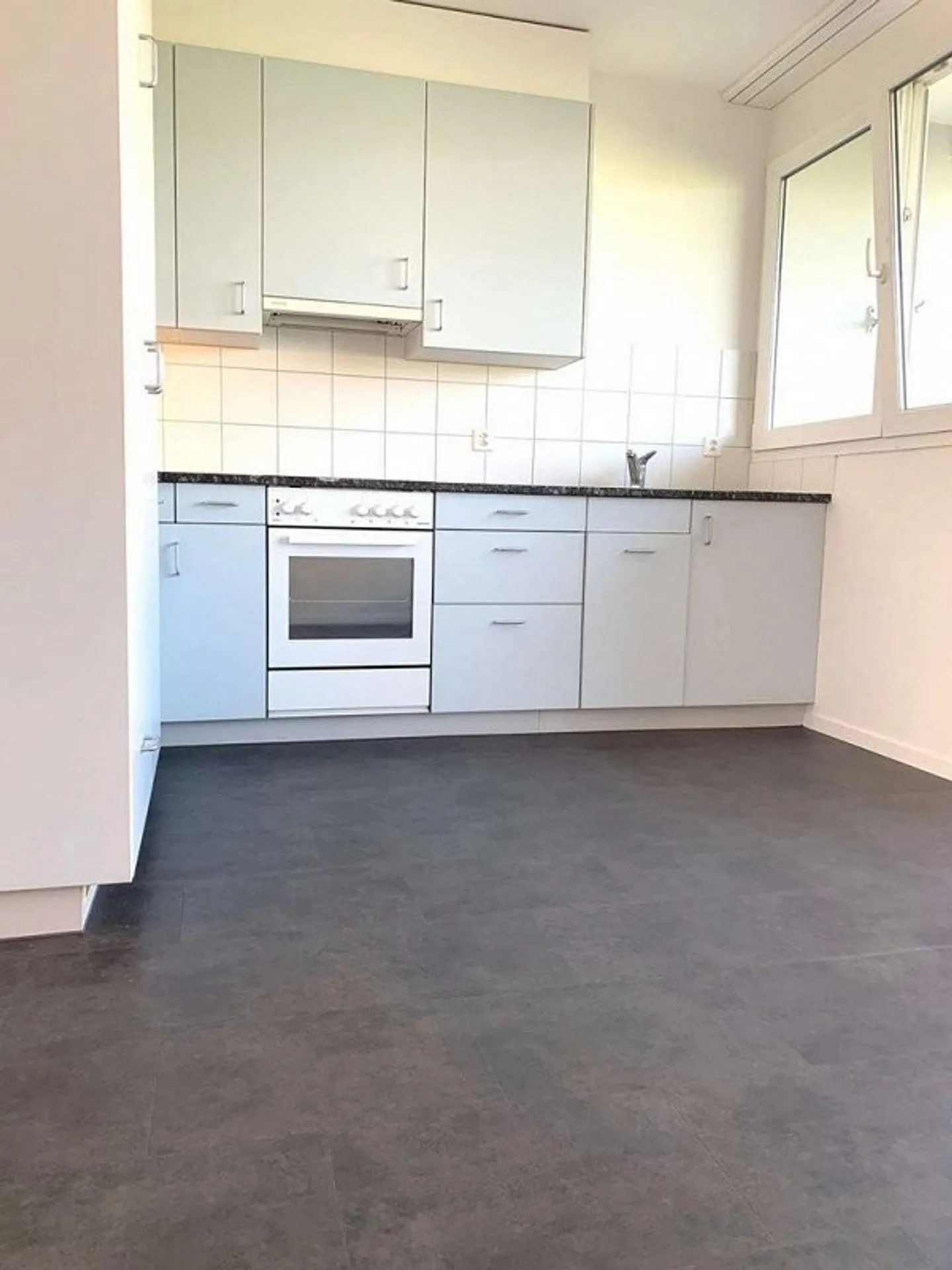 Appartement avec vue sur la verdure cherche nouveau locataire ! - Photo 2 sur 8