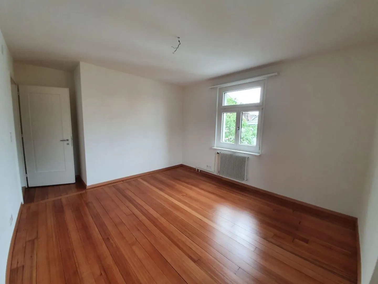 Gemütliche 5.5-Zimmer-Wohnung in Seebach - Foto 3 von 13