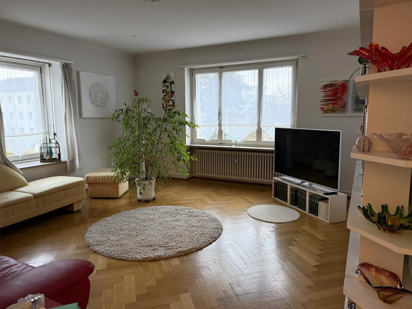 Spacious with two balconies - Photo 2 of 7