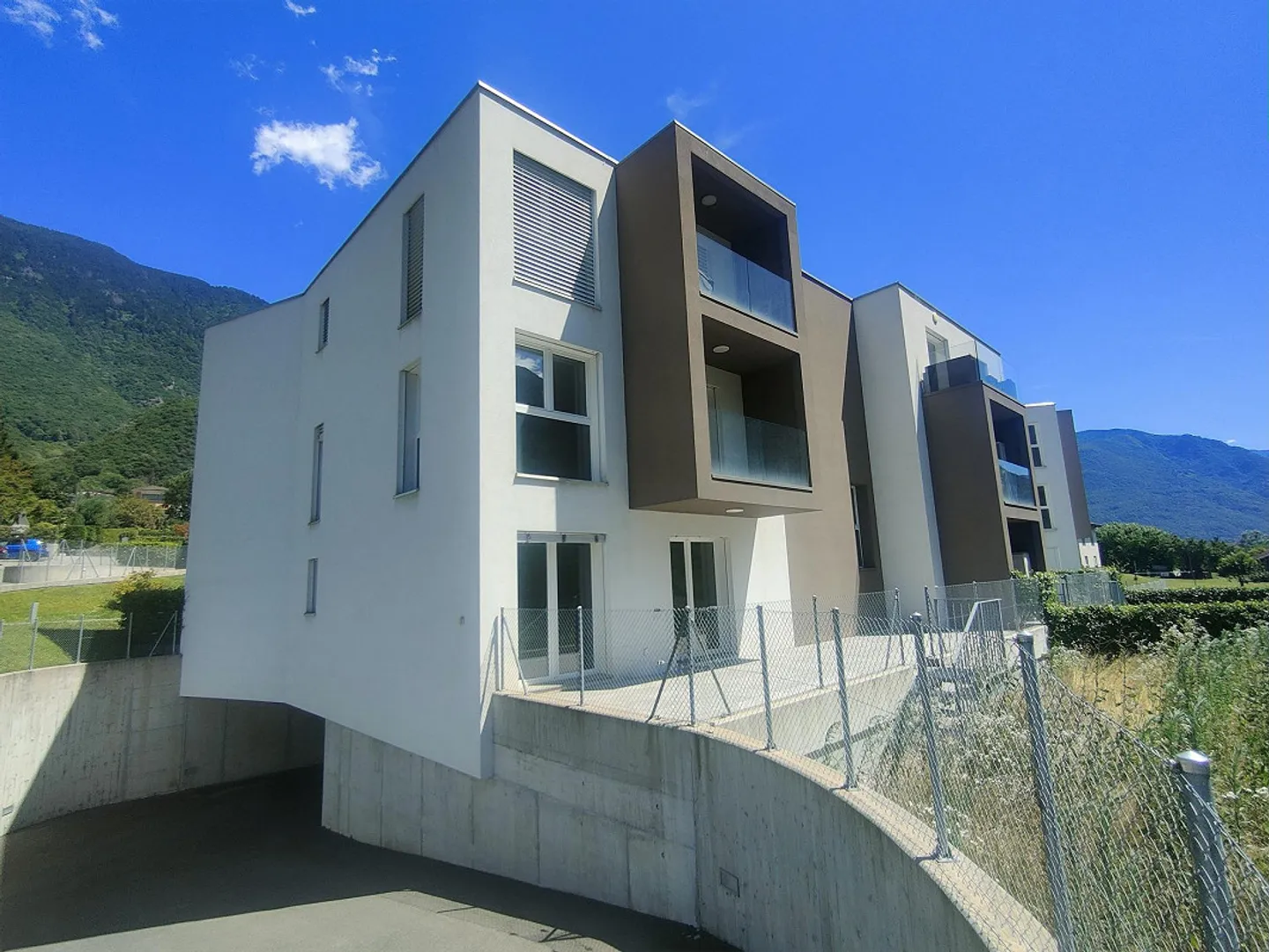 Nouvel appartement de 4,5 pièces à Claro - Photo 4 sur 16