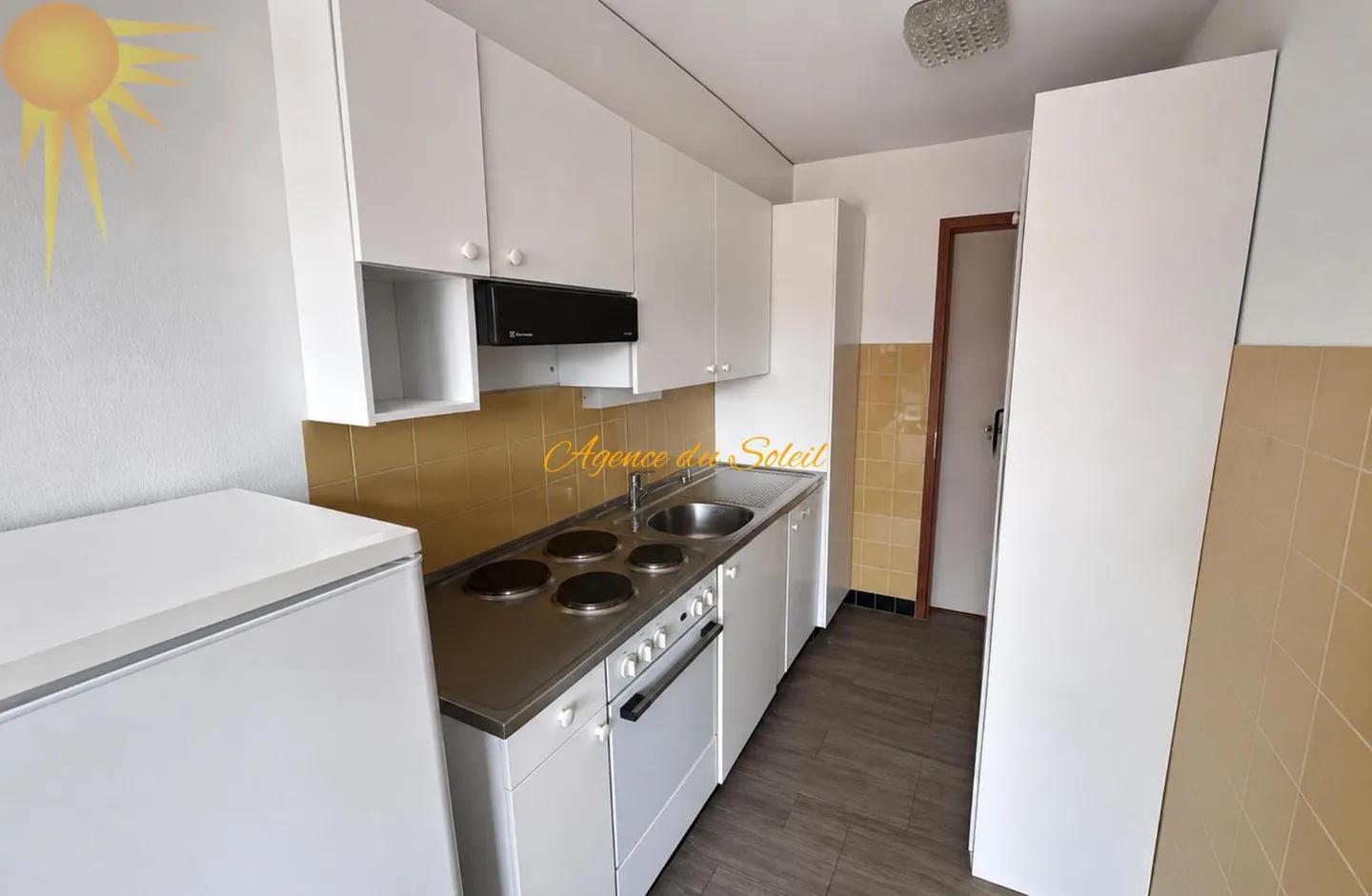 Ideale per un investimento! Appartamento curato di 3,5 locali a sud in zona tranquilla a C - Foto 6 di 9
