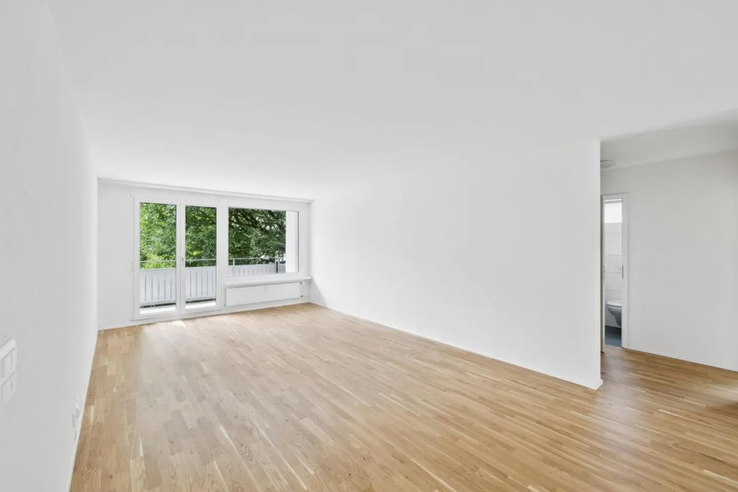 Appartement moderne de 5,5 pièces dans un emplacement central - Photo 5 sur 9