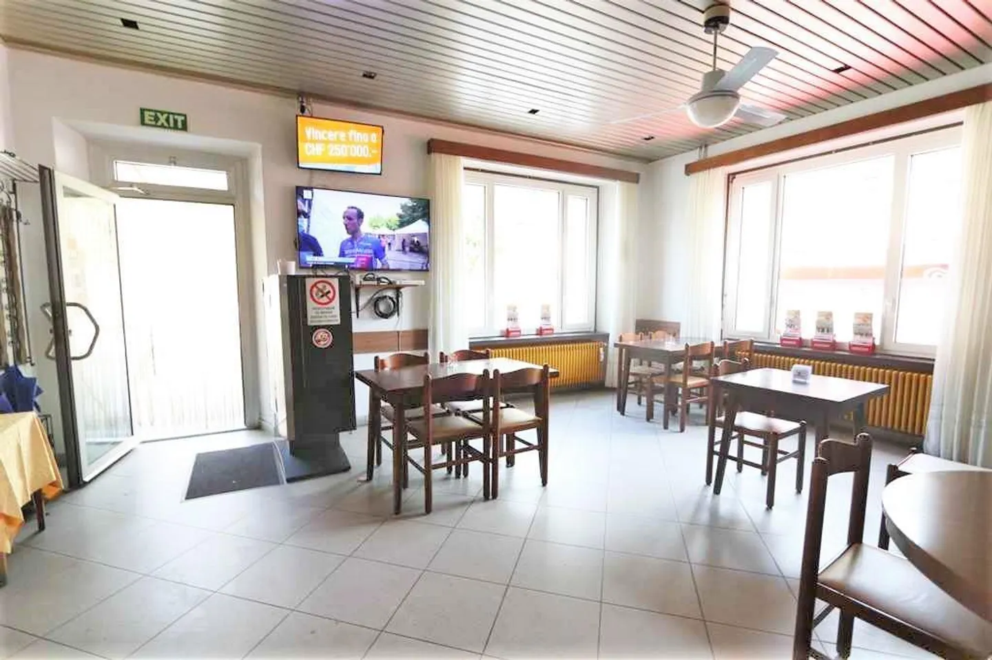 Maison multifamiliale avec bar-restaurant - Photo 10 sur 18